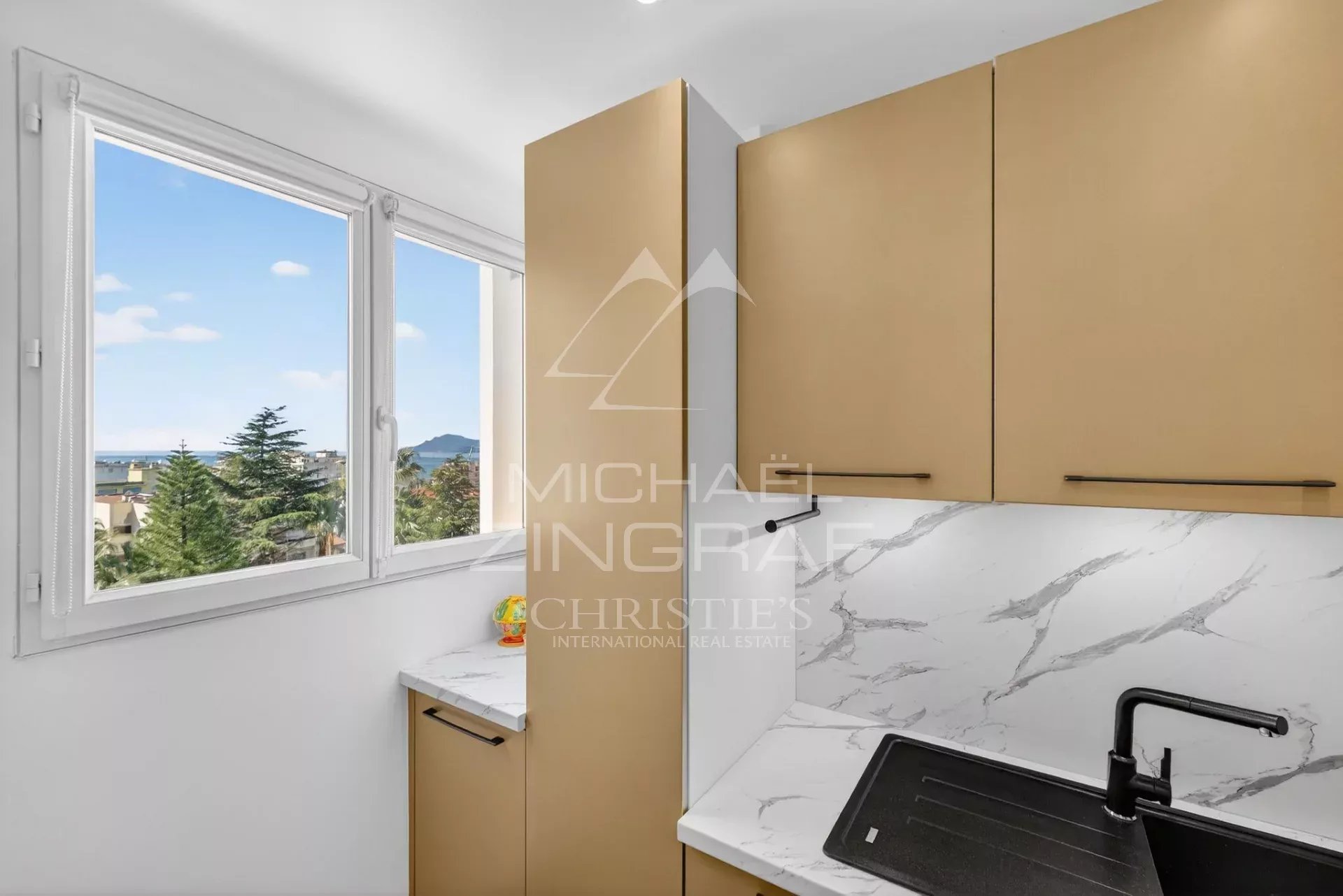 81a6d9ffb53e17ce9528b82bd4fe063d_01de35ce90_1920-original