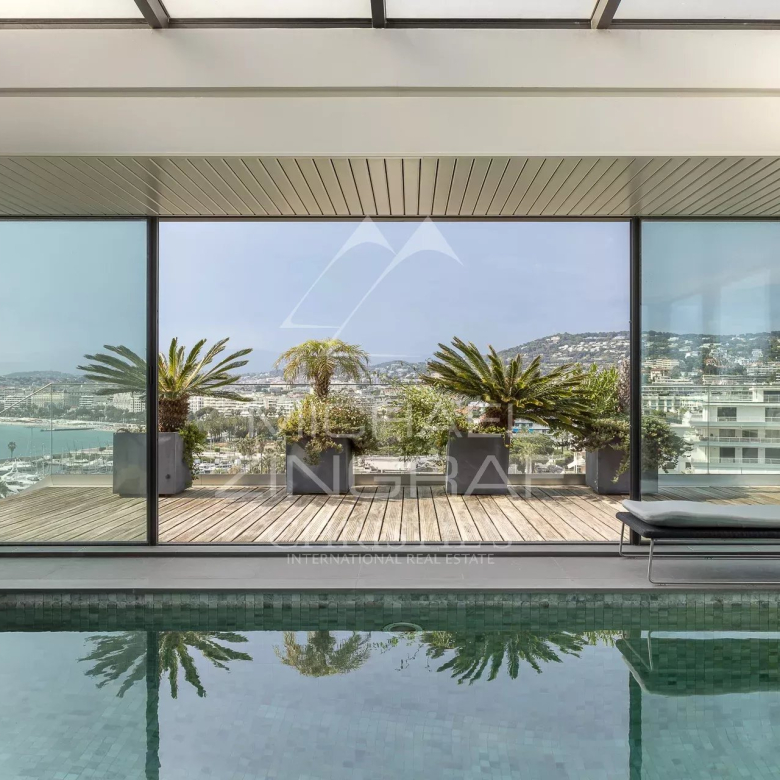 Luxury real estate photo | Charming Properties