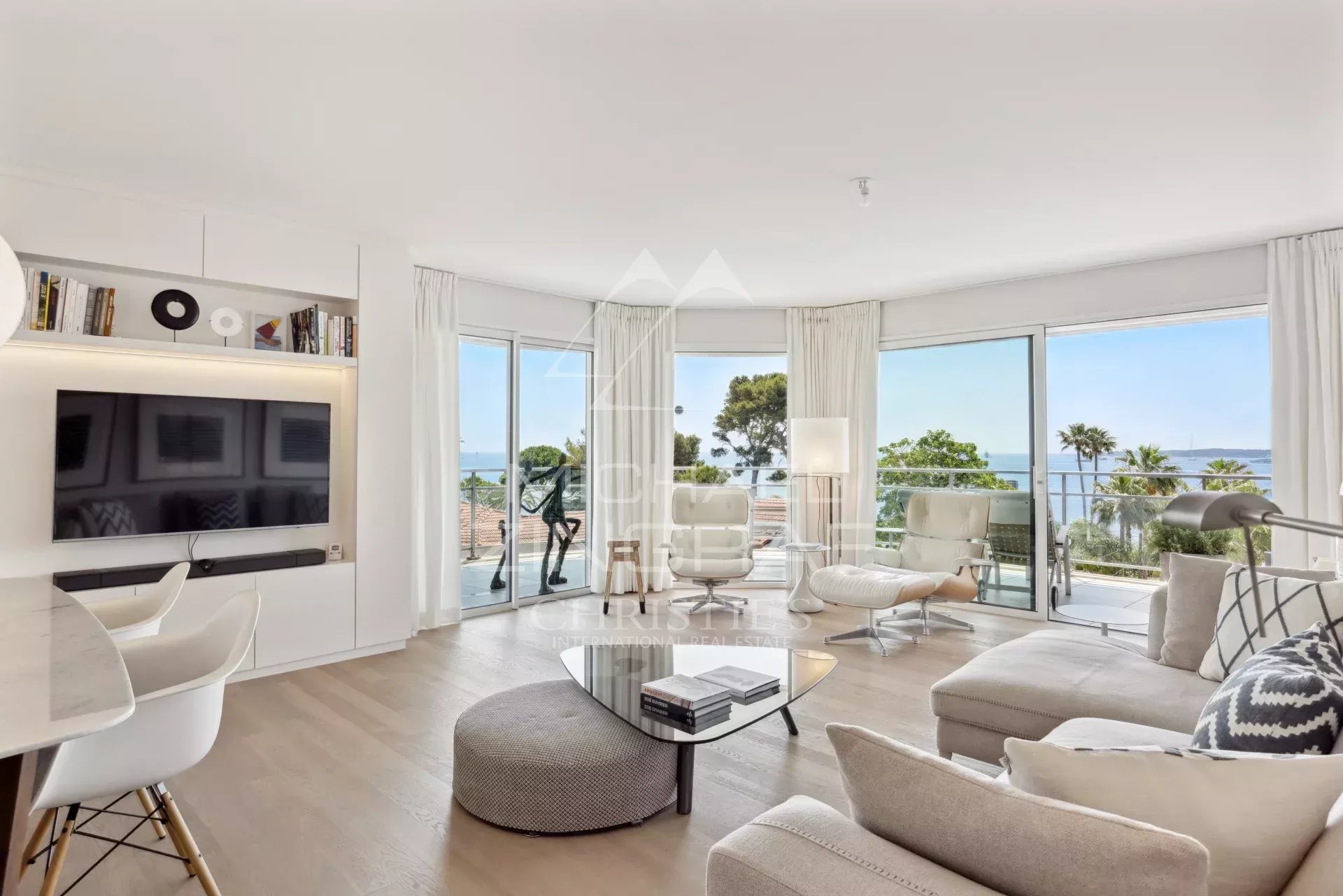 Modern apartment in Cannes Interior of a modern apartment in Cannes with sea view, elegant and bright furnishings.