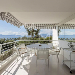 Cannes Croisette – Palm Beach – 4p completely renovated – Panoramic sea view.