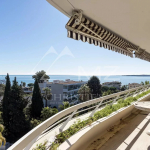 2 bedroom apartment sea view