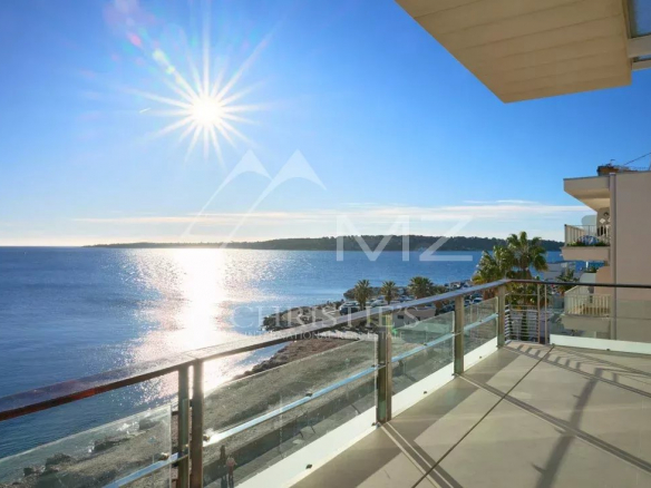 Cannes Palm Beach – Top floor breathtaking view!