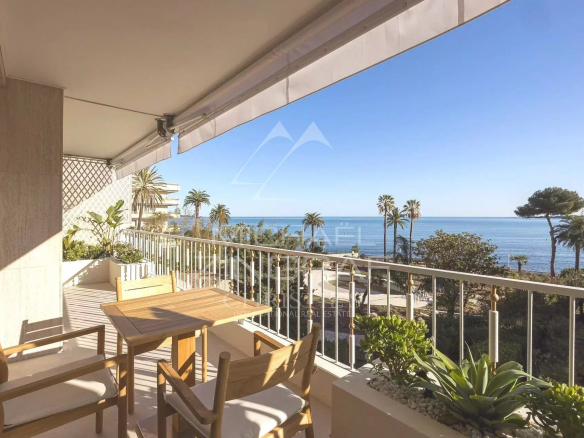 Élégant appartement – Vue mer