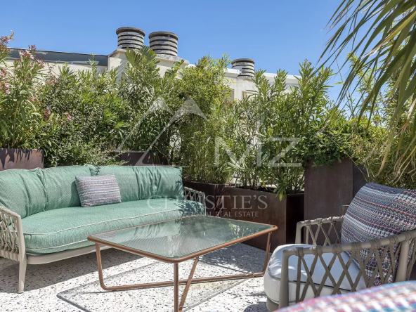 CANNES PALM BEACH – Exceptionnel Penthouse duplex 3 chambres