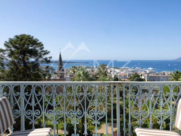 Bourgeois apartment with breathtaking view
