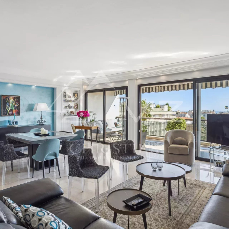 Superbe 4 pièces vue mer panoramique dans résidence de Prestige