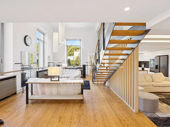 Vaste Loft Atypique à Cannes Montfleury