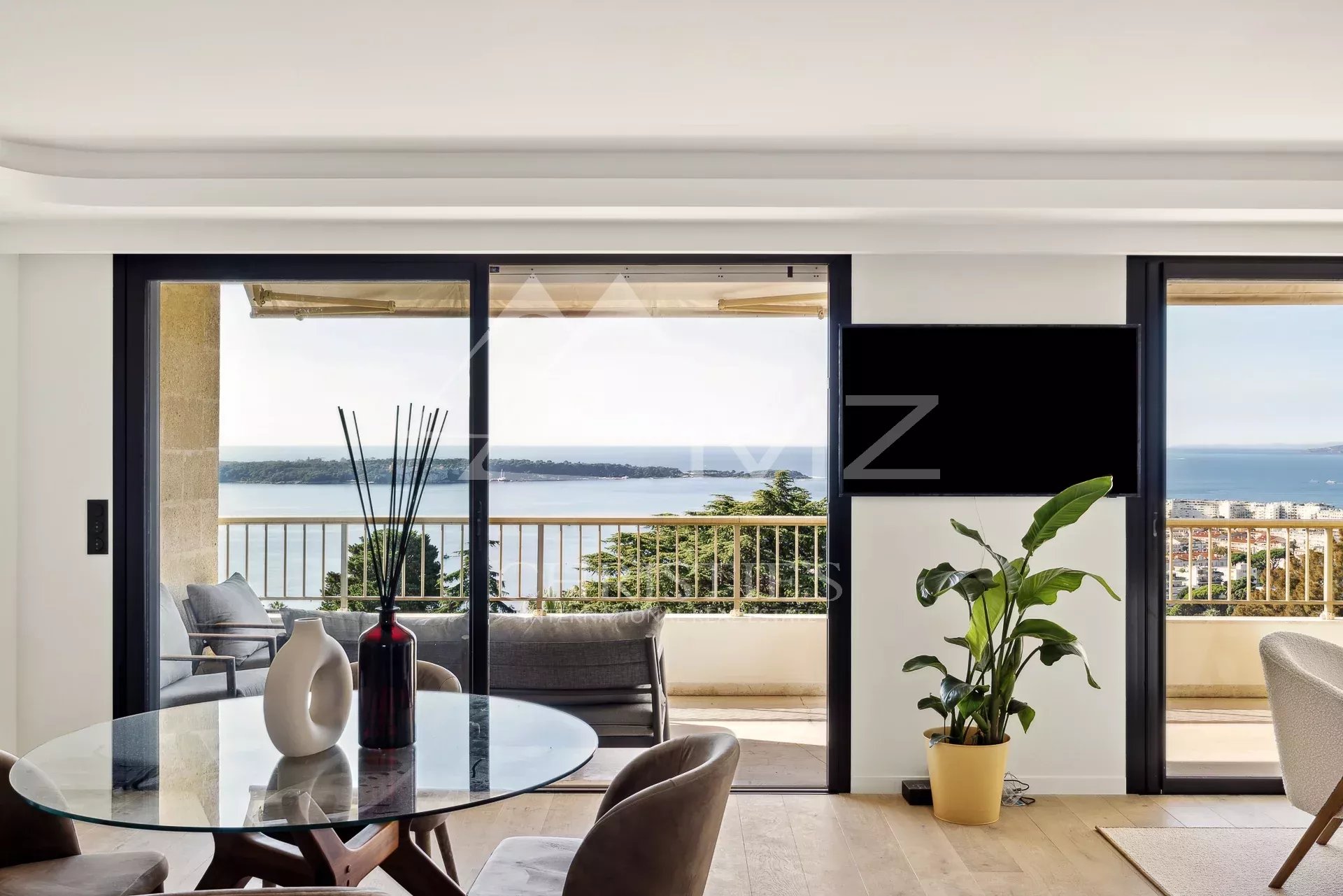 43067143d9424052a8a2b9f627e1ce8e_889a6ca49e_1920-original