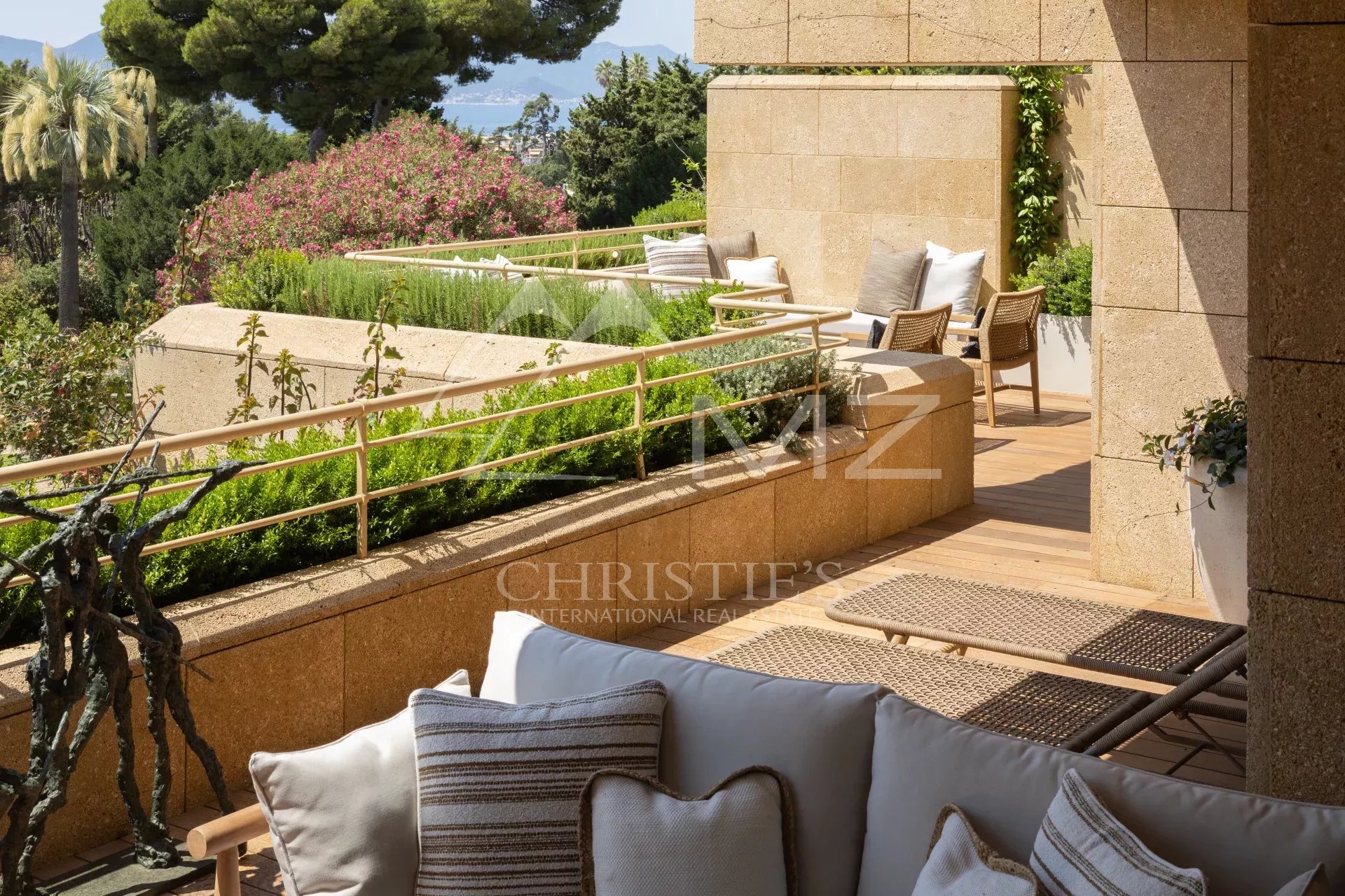 54f06233914f51d92fdd7f451e4c8c79_4306545035_1920-original