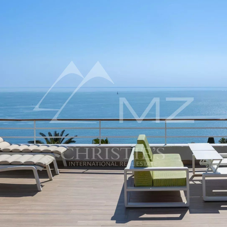 Exceptional property in one of Cannes' most sought-after areas.