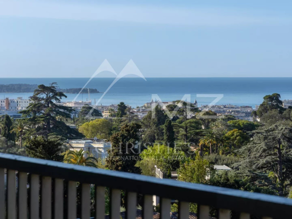 Superbe 4 pièces vue mer dans résidence de Prestige