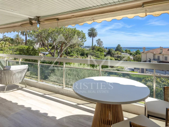 Apartment for sale in Cannes