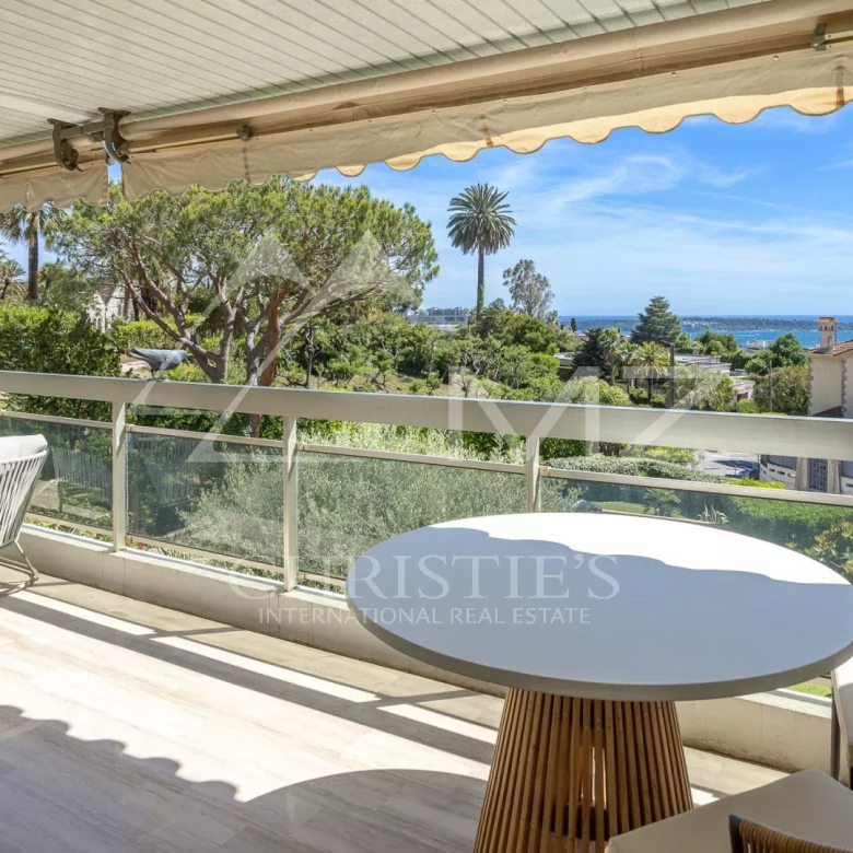 Exceptional apartment in a luxury residence