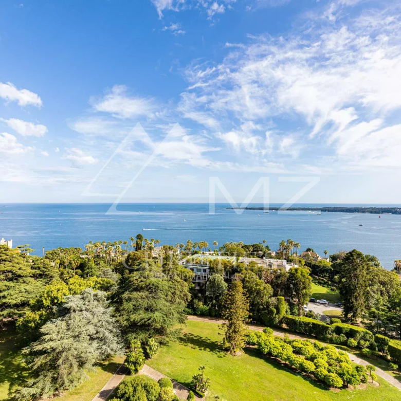 Luxury real estate photo | Charming Properties