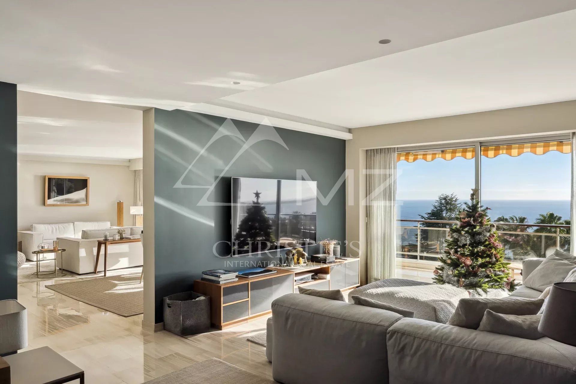 Appartement de prestige à Cannes Appartement moderne avec vue mer, salon lumineux et décoration contemporaine à Cannes.