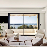 Apartment with sea view in a prestigious residence