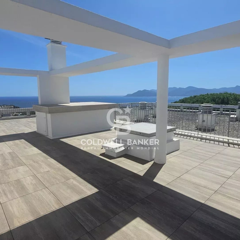 Proche Lorgues – Magnifique propriété de 218 m² + Appartement indépendant -Terrain de 8000m²