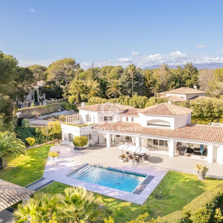 Superbe propriété au pied du village