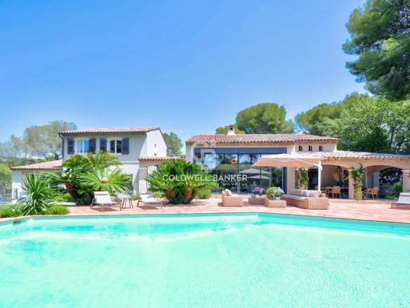 EMPLACEMENT D’EXCEPTION – VILLA AVEC VUE