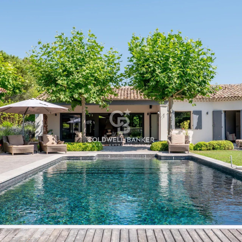 Villa avec vue à proximité du vieux village