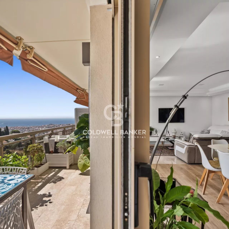 Toit terrasse, plein sud, proches plages et commerces