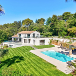 Superbe villa rénovée à cinq minutes de Valbonne