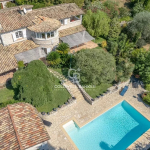 Beautiful Provençal villa with a beautiful open view