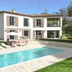 VILLA RÉCENTE – POSITION DOMINANTE – CALME ABSOLU
