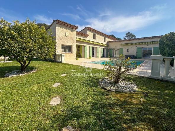 EXCLUSIVITÉ : MOUGINS – DOMAINE PRIVÉ – AU CALME ABSOLUE