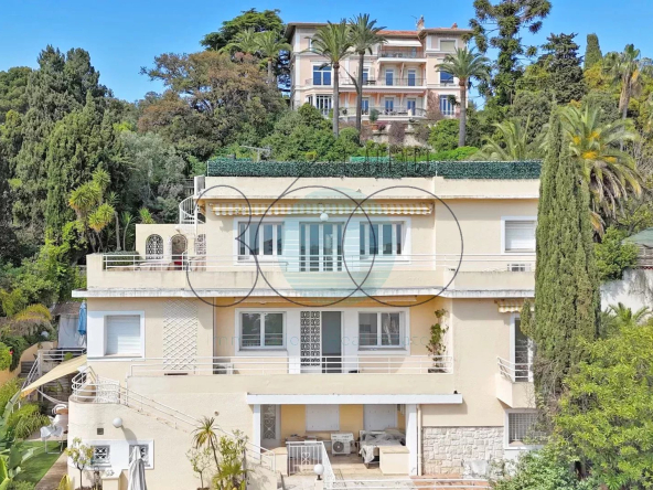 APPARTEMENT T3/T4 APERCU VUE MER AVEC JARDIN PRIVATIF