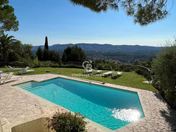 Villa dans domaine fermé avec vue panoramique