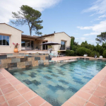 VILLA DANS UN DOMAINE SÉCURISÉ