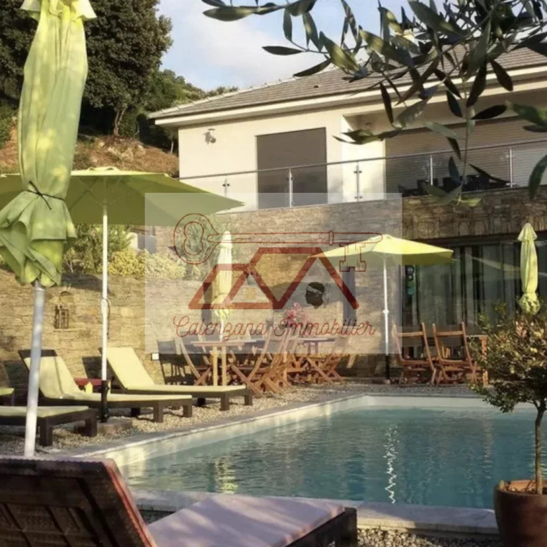 Magnifique propriété de type 6 avec piscine