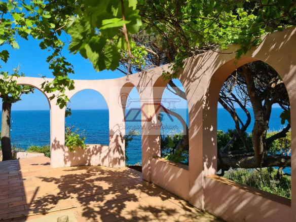 SOMPTUEUSE VILLA, VUE MER EPOUSTOUFLANTE