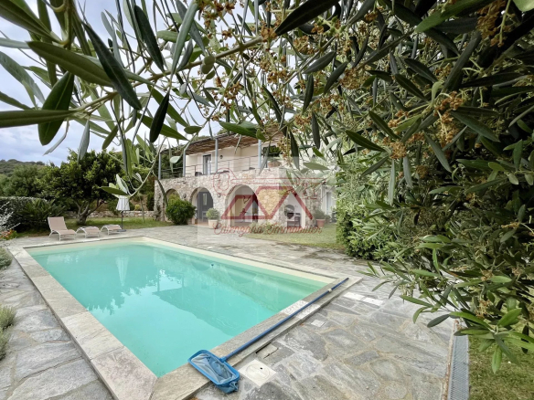 Villa avec vue panoramique sur la baie d’Algajola