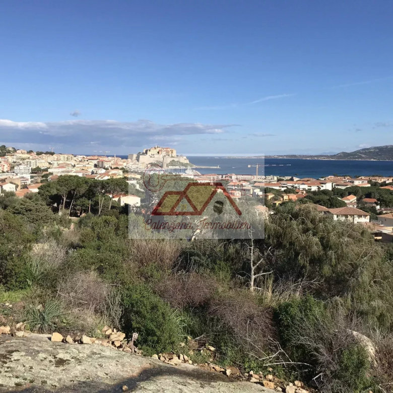 Villa avec vue panoramique sur la baie d’Algajola