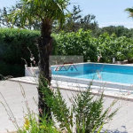 Magnificent T5 Villa with swimming pool, sea view
