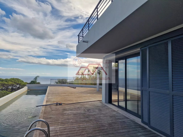 Villa de luxe avec vue panoramique sur la mer – Propriété d’exception sur les hauteurs de Bastia