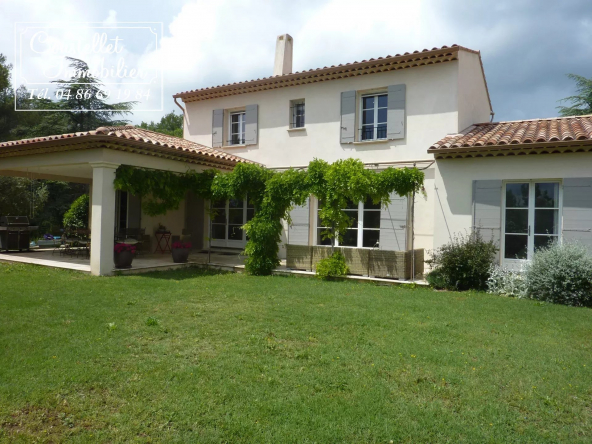 Propriété au coeur du village de Cabrières d’Avignon