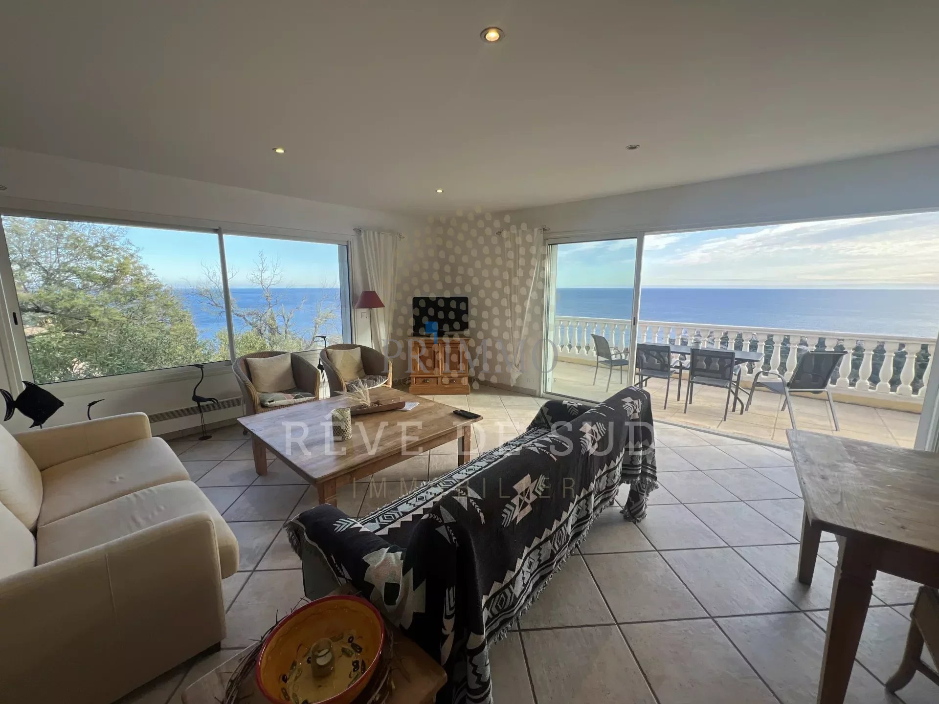 e4f29ea53df5d8047a136ae4e9dfbb82