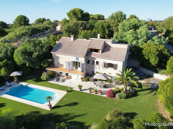 House with great potential and sea view