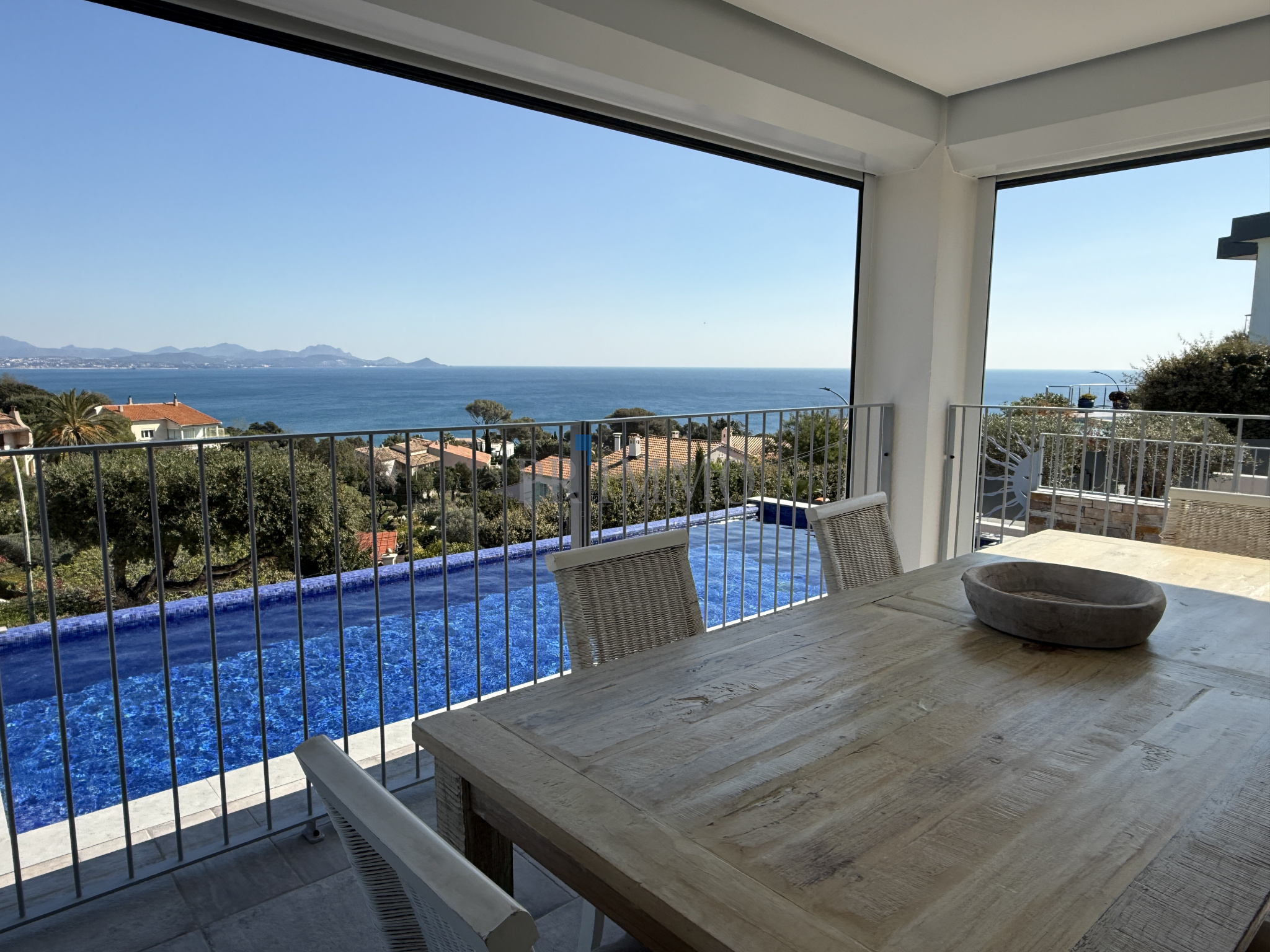 photo_6fd436bacad1ae96f991bcac77fed2eb