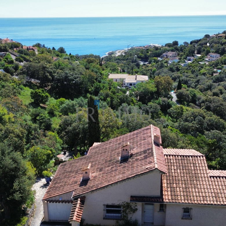 EXCLUSIVE – AVENUE RAPP – RECEPTION APARTMENT – 3 SUITES