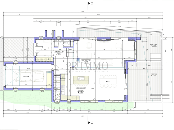 Plan de construction d'une villa contemporaine avec piscine et garage.