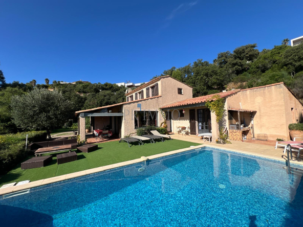 Maison Spacieuse pour Famille Nombreuse   Saint-Aygulf