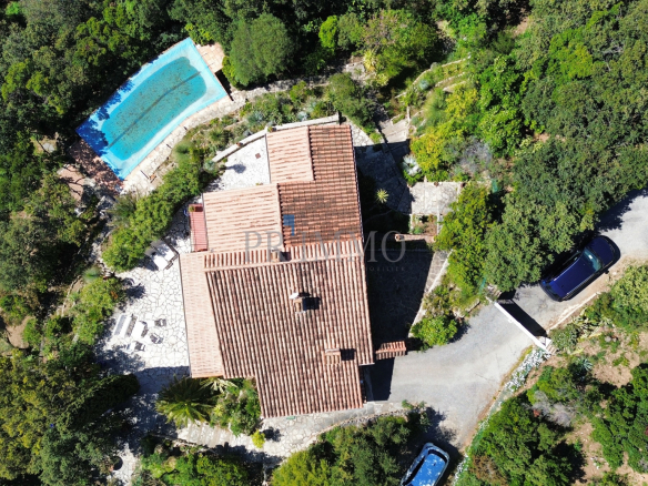 Under offer *** Exceptional villa at Issambres Sea View Panor