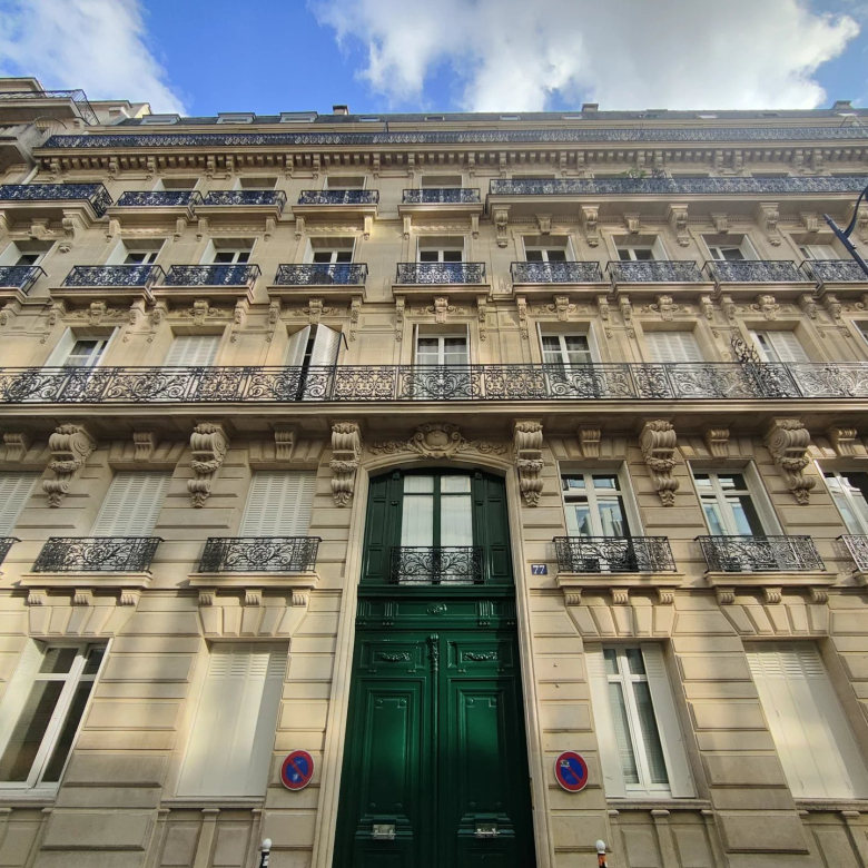 Juan-les-Pins – Seafront – 2-bedroom apartment – ​​Terrace – Exceptional location