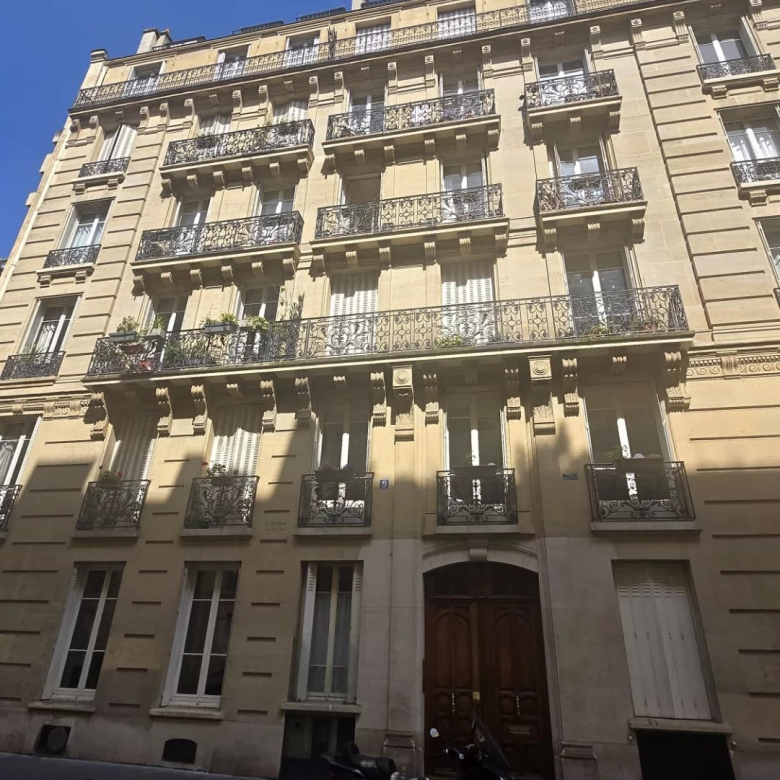 Apartment for sale in Paris 1st arrondissement