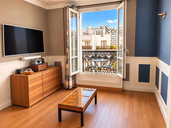 Luxury real estate photo | Charming Properties