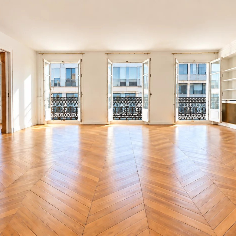 Luxury real estate photo | Charming Properties